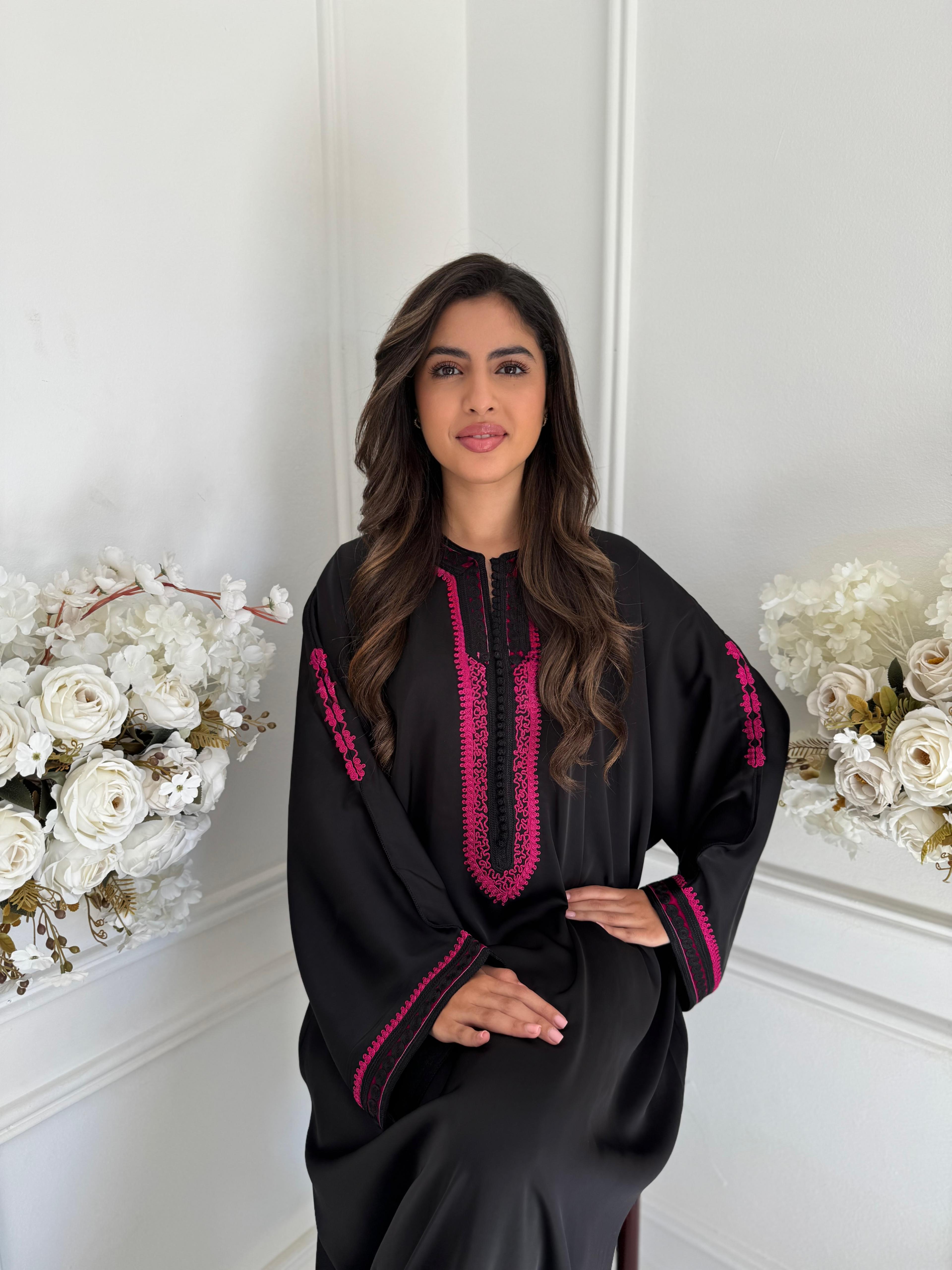 Elegant Black Gandoura with Pink Embroidery – IB Caftan
