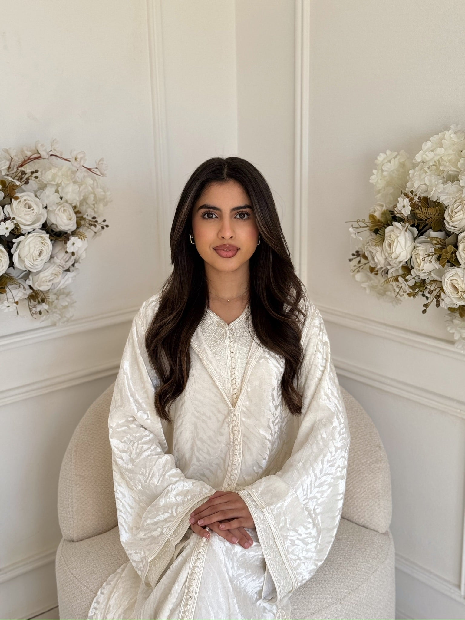 Elegant Moroccan jellaba for women in a timeless modest design.