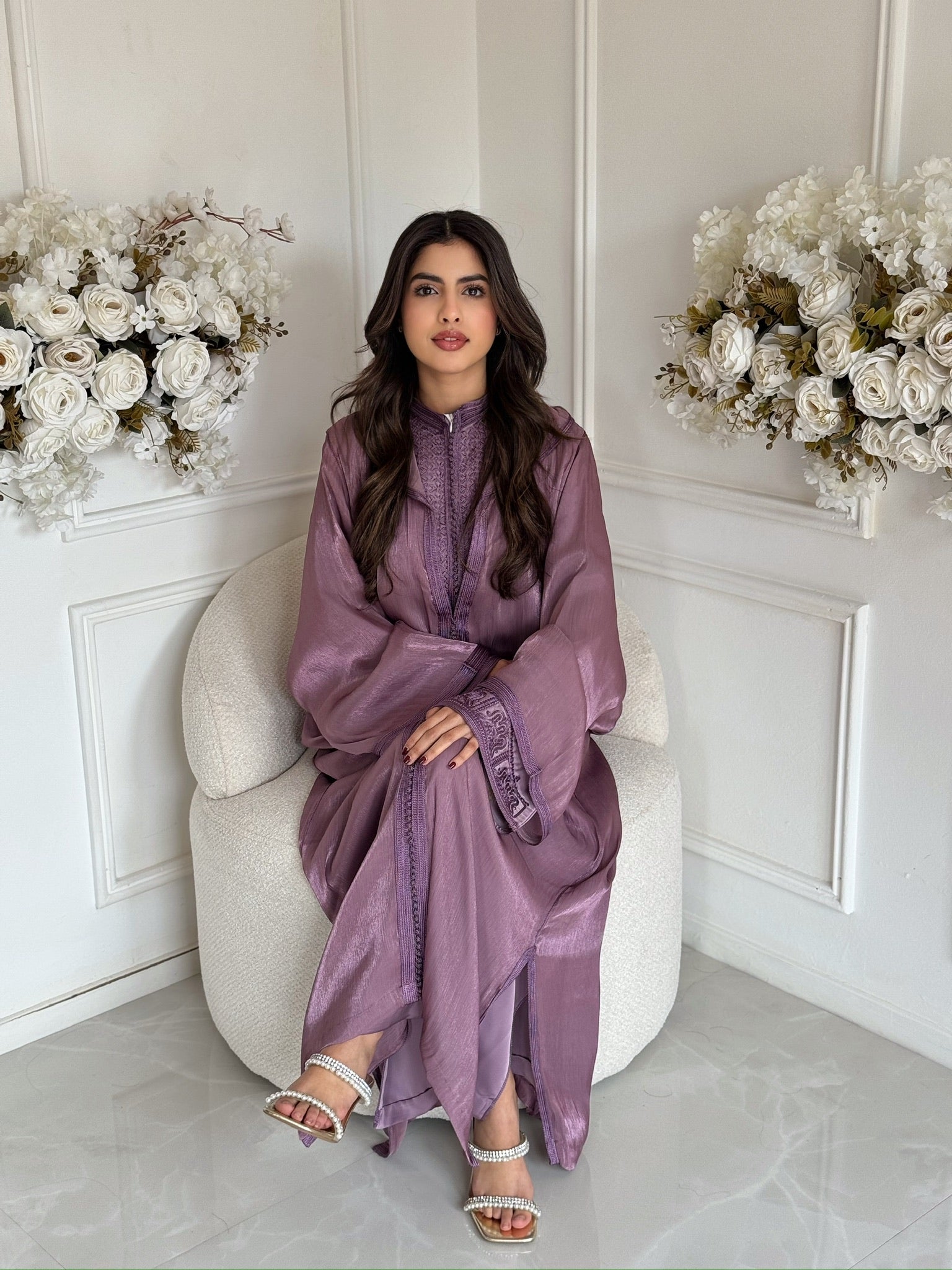 Elegant women’s jellaba Miriam with traditional Moroccan design