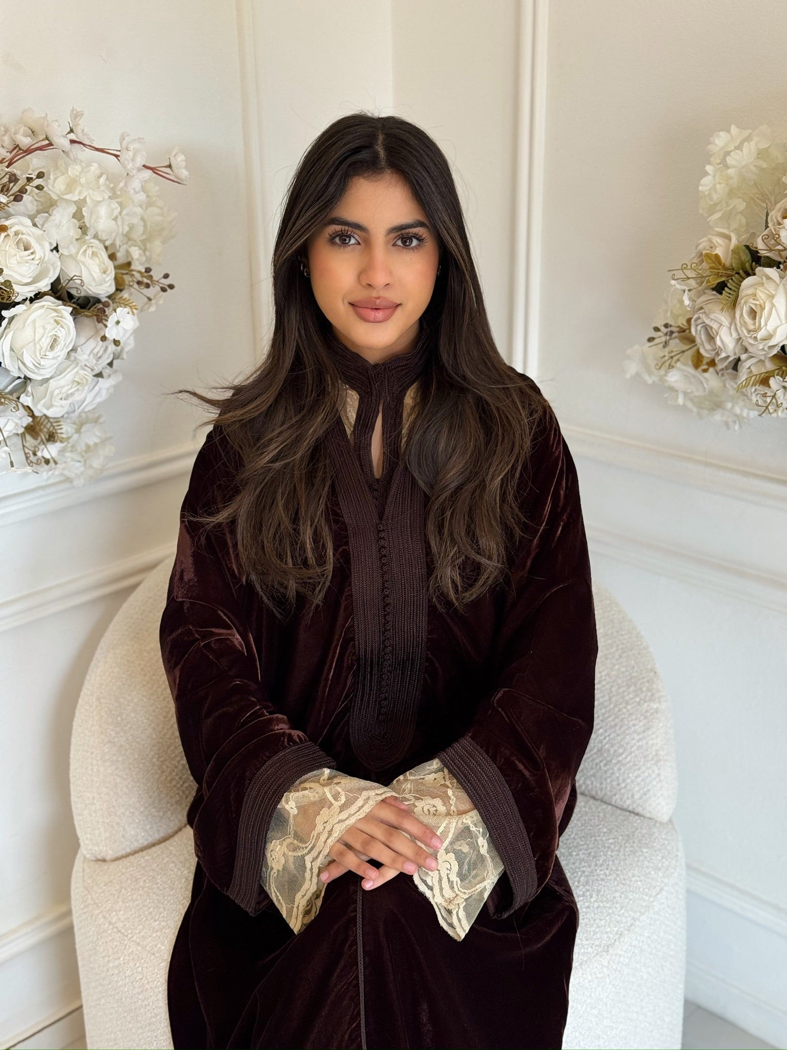 Luxury velvet jellaba with gold details