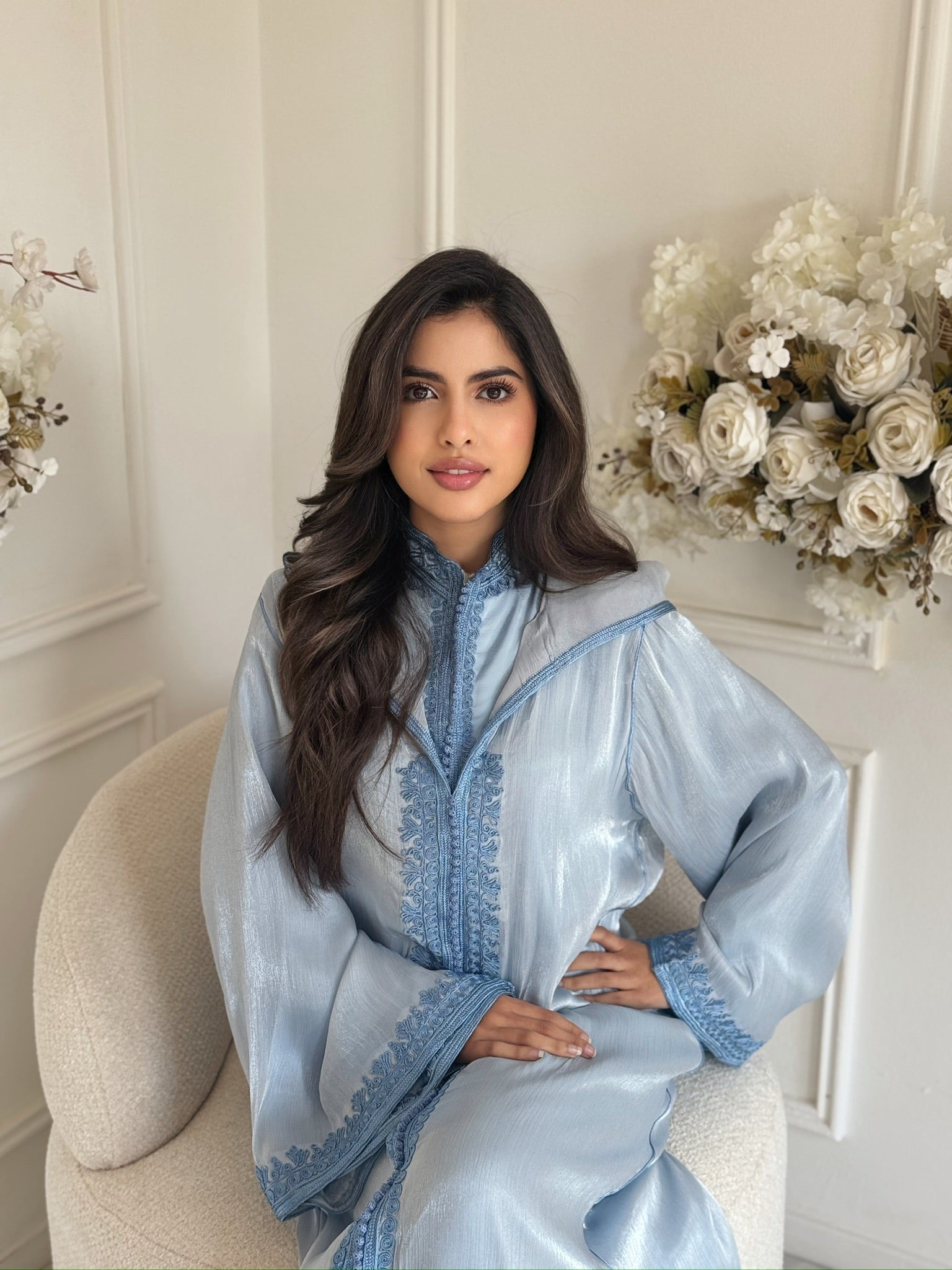 Elegant Moroccan modest dress in soft blue – caftan style jellaba Hiba